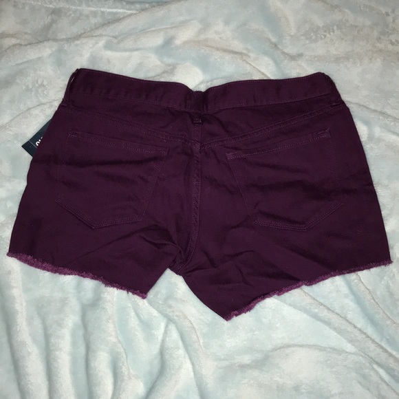 Old Navy Size 6 Shorts - Picture 2 of 3